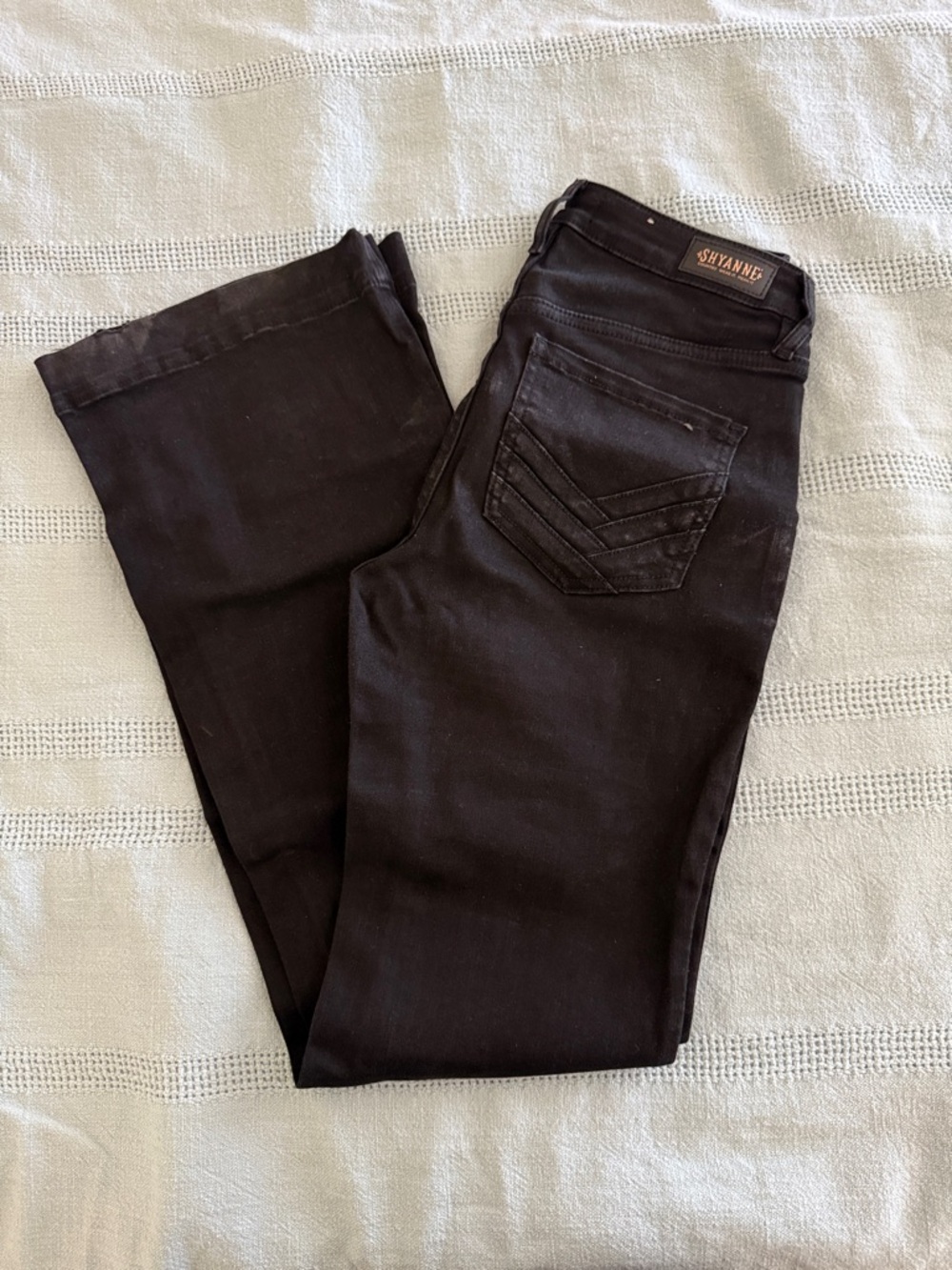 Shyanne Women's Dark Black Wide Leg Jeans with Chevron Back Stitching